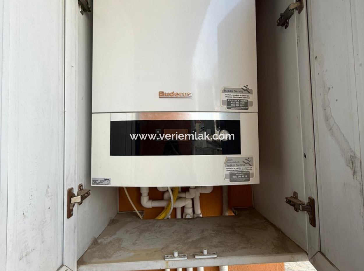 Seferihisar Camikebir’de Şehir Merkezinde Kiralık 1+1 Daire