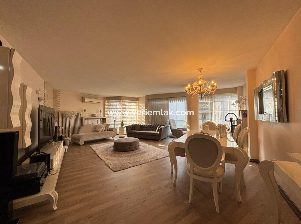 Alsancak Gündoğdu Meydanı Yakını Lüks Eşyalı 3+1 Kiralık Daire