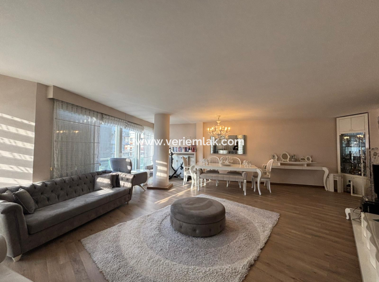 Alsancak Gündoğdu Meydanı Yakını Lüks Eşyalı 3+1 Kiralık Daire