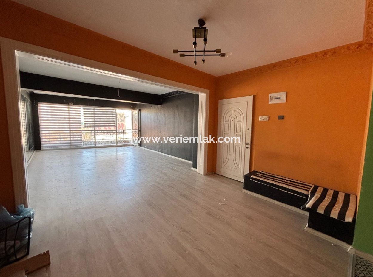 Alsancak Kıbrıs Şehitleri Caddesi Üzerinde 2+1 Büro/Ofis