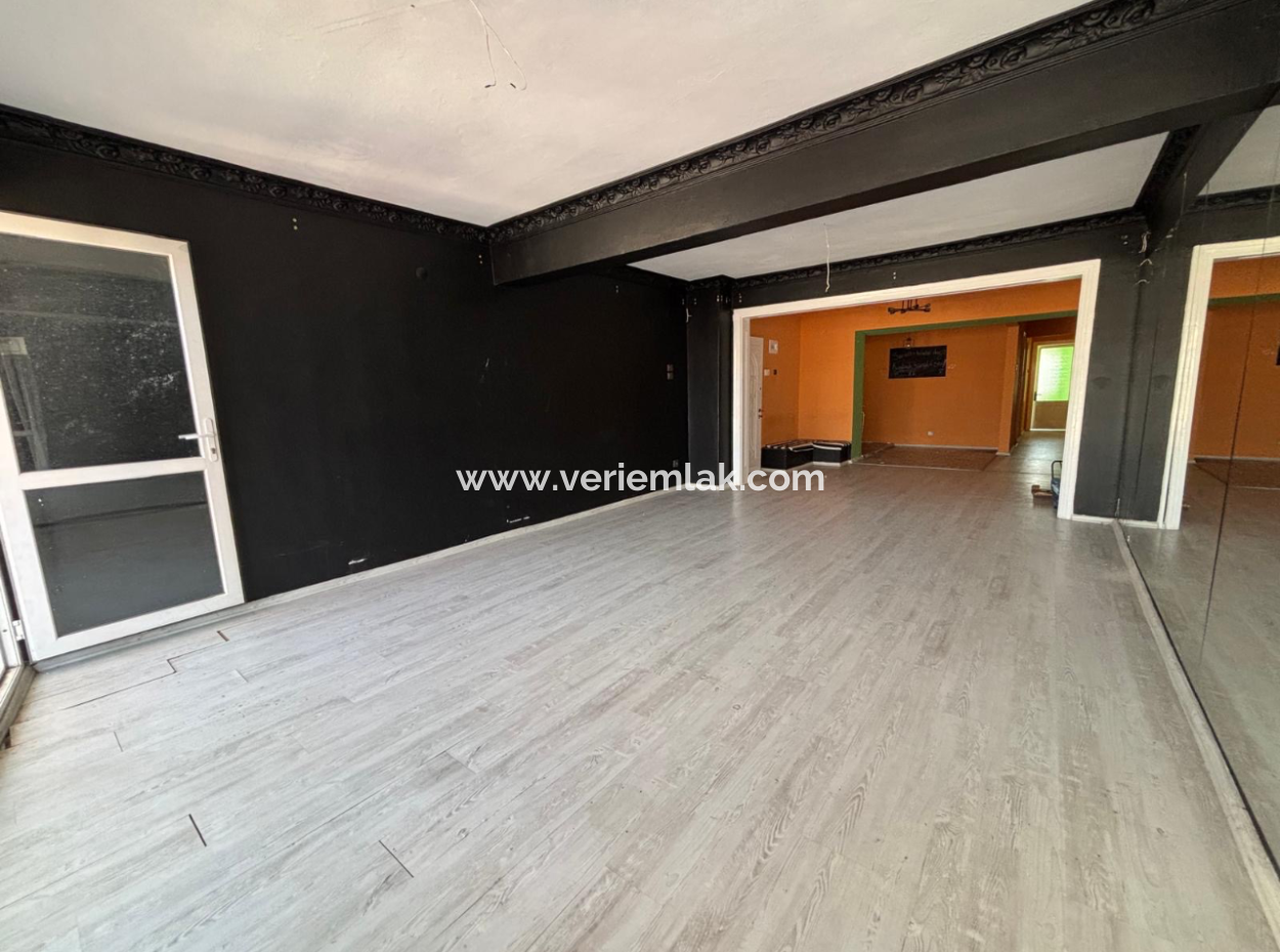 Alsancak Kıbrıs Şehitleri Caddesi Üzerinde 2+1 Büro/Ofis