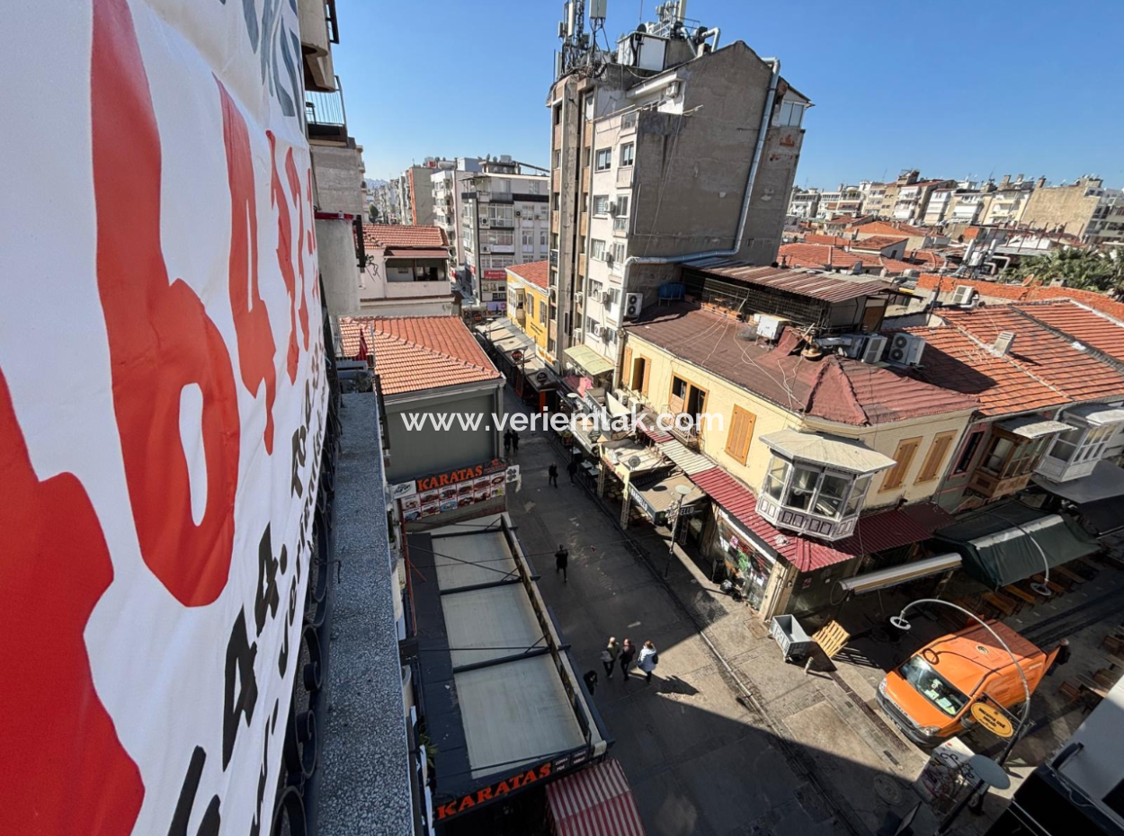 Alsancak Kıbrıs Şehitleri Caddesi Üzerinde 2+1 Büro/Ofis