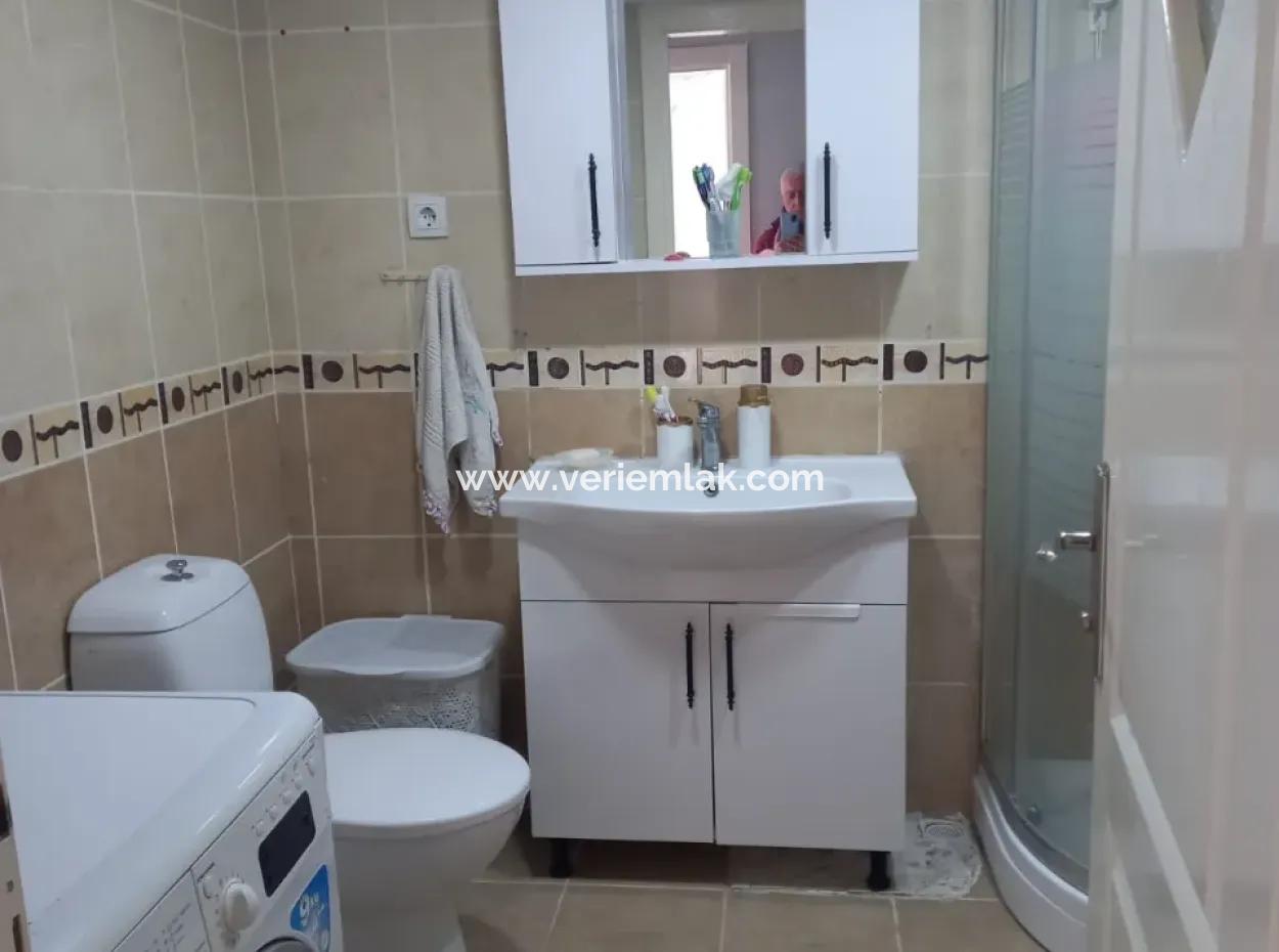 Kuşadası Zeytin Tepe Sitesi’nde Havuzlu, Eşyalı 2+1 Kiralık Daire