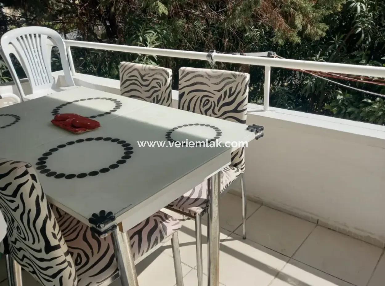 Kuşadası Zeytin Tepe Sitesi’nde Havuzlu, Eşyalı 2+1 Kiralık Daire