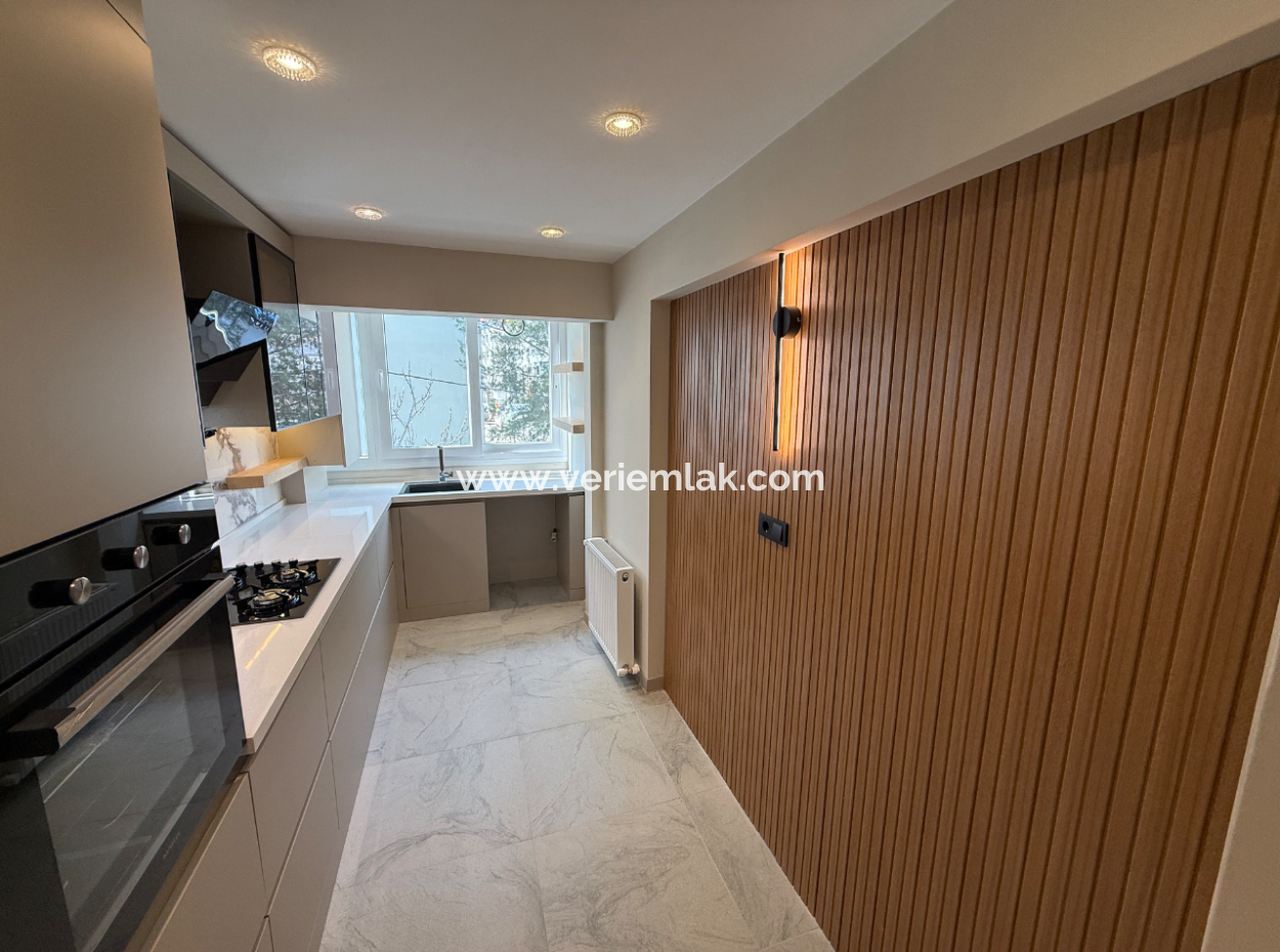 Basın Sitesinde Caddeye Yakın Köşe Ara Kat Full Tadilatlı Daire