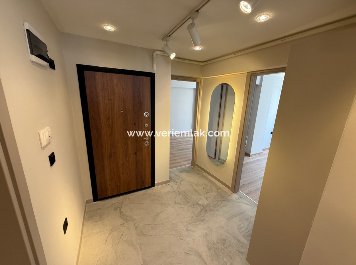 Basın Sitesinde Caddeye Yakın Köşe Ara Kat Full Tadilatlı Daire