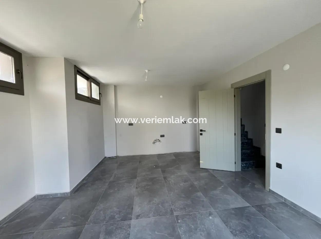 Akarca’da Plajlı Site İçerisinde Ultra Lüks Müstakil Villa