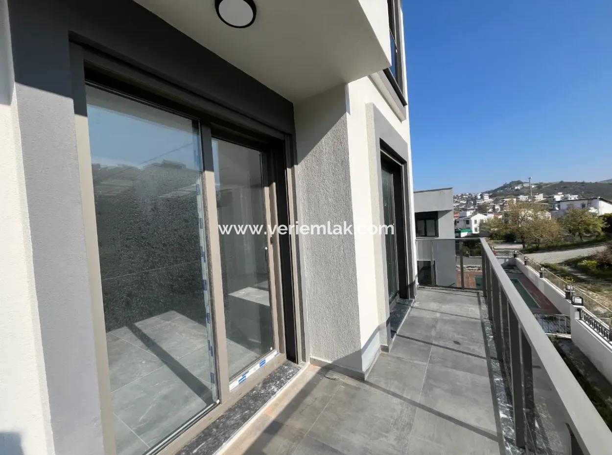 Akarca’da Plajlı Site İçerisinde Ultra Lüks Müstakil Villa