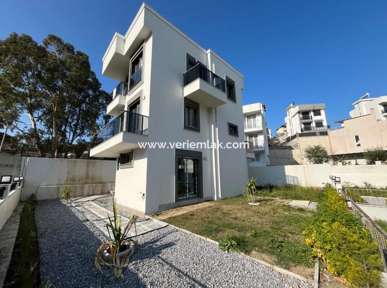 Akarca’da Plajlı Site İçerisinde Ultra Lüks Müstakil Villa