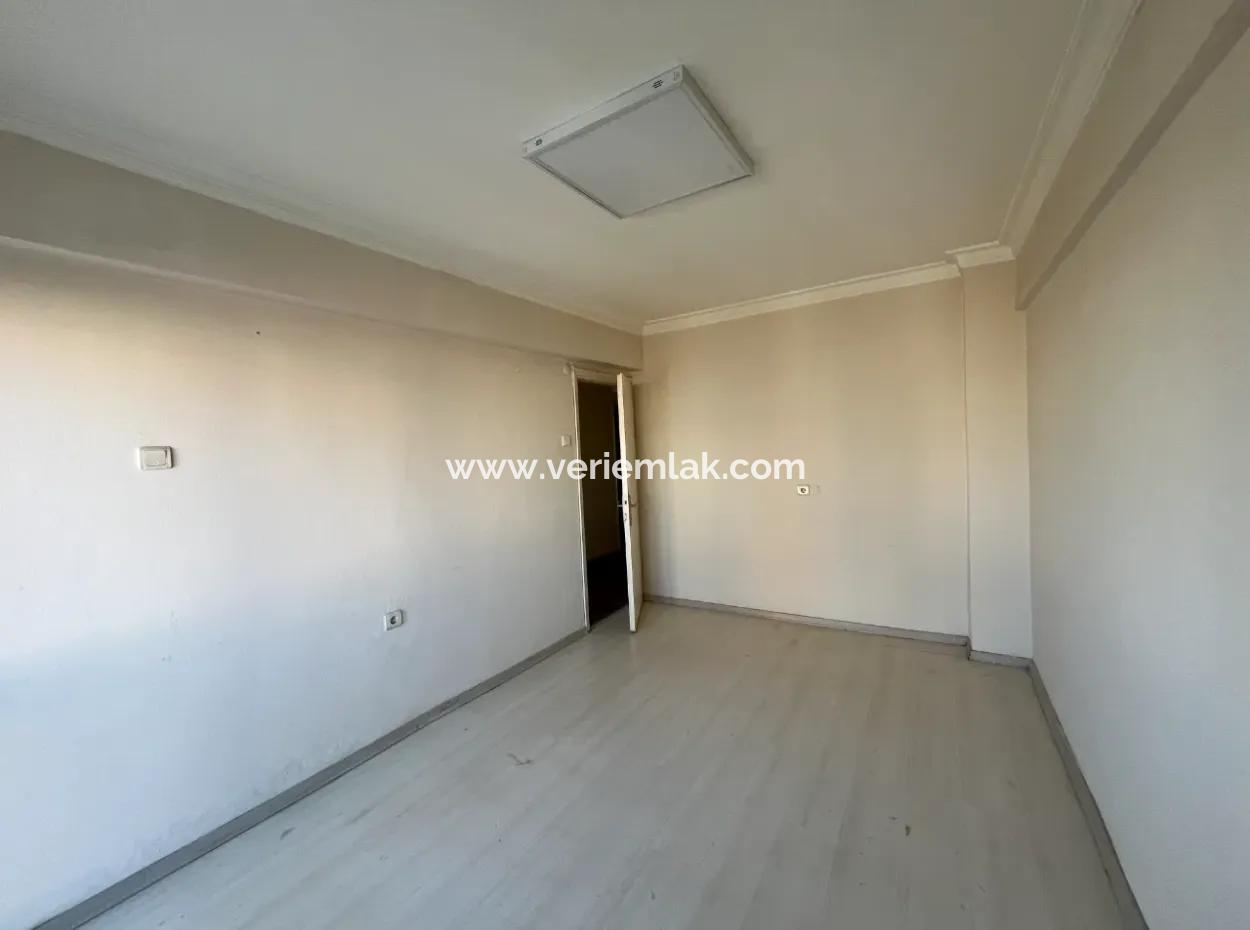 Şehrin Kalbinde Geniş Ve Aydınlık Daire Fırsatı