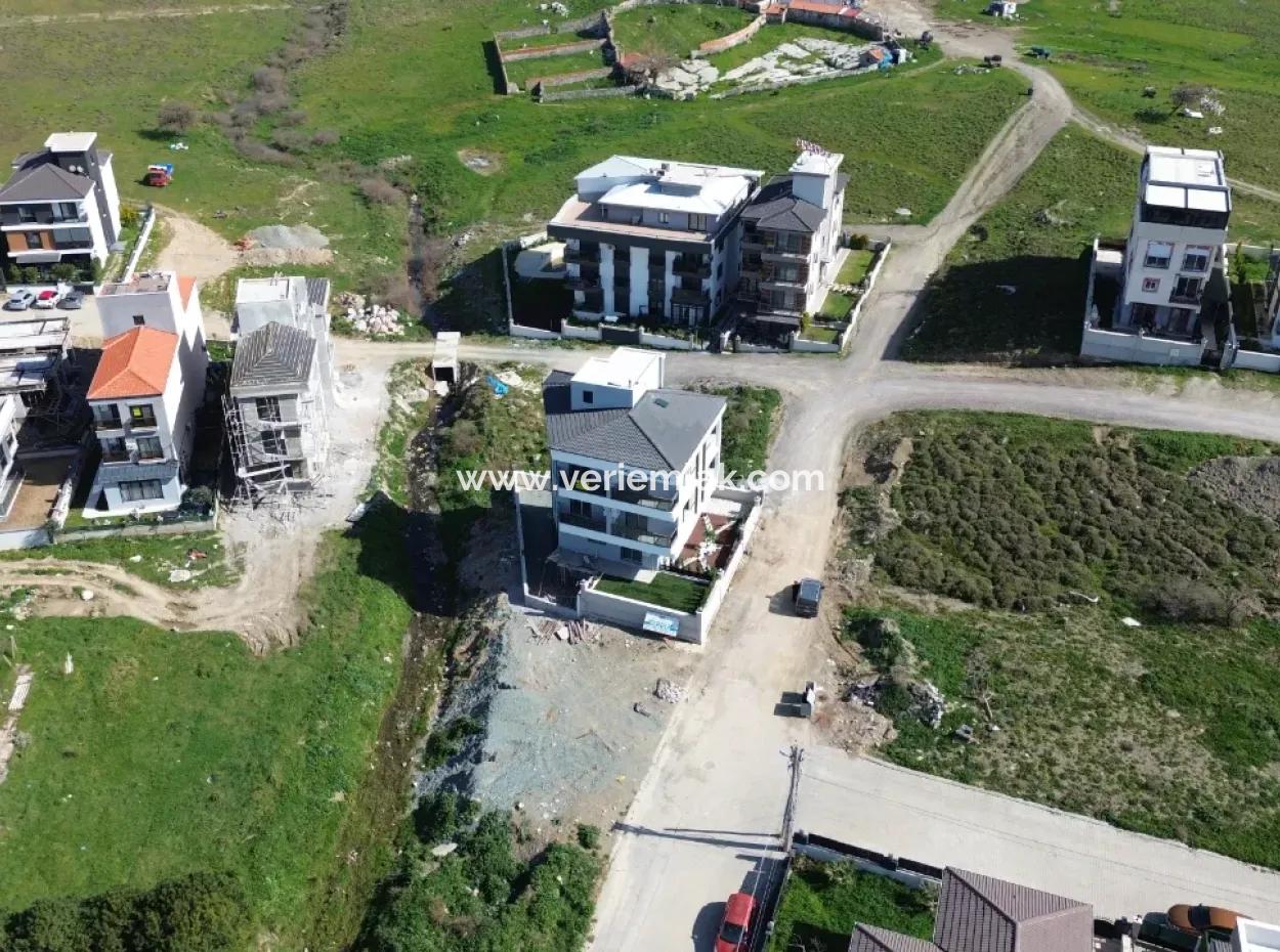 Seferihisar Çolakibrahimbey Mahallesi’nde Bahçe Kullanımlı Sıfır 1+1 Daire