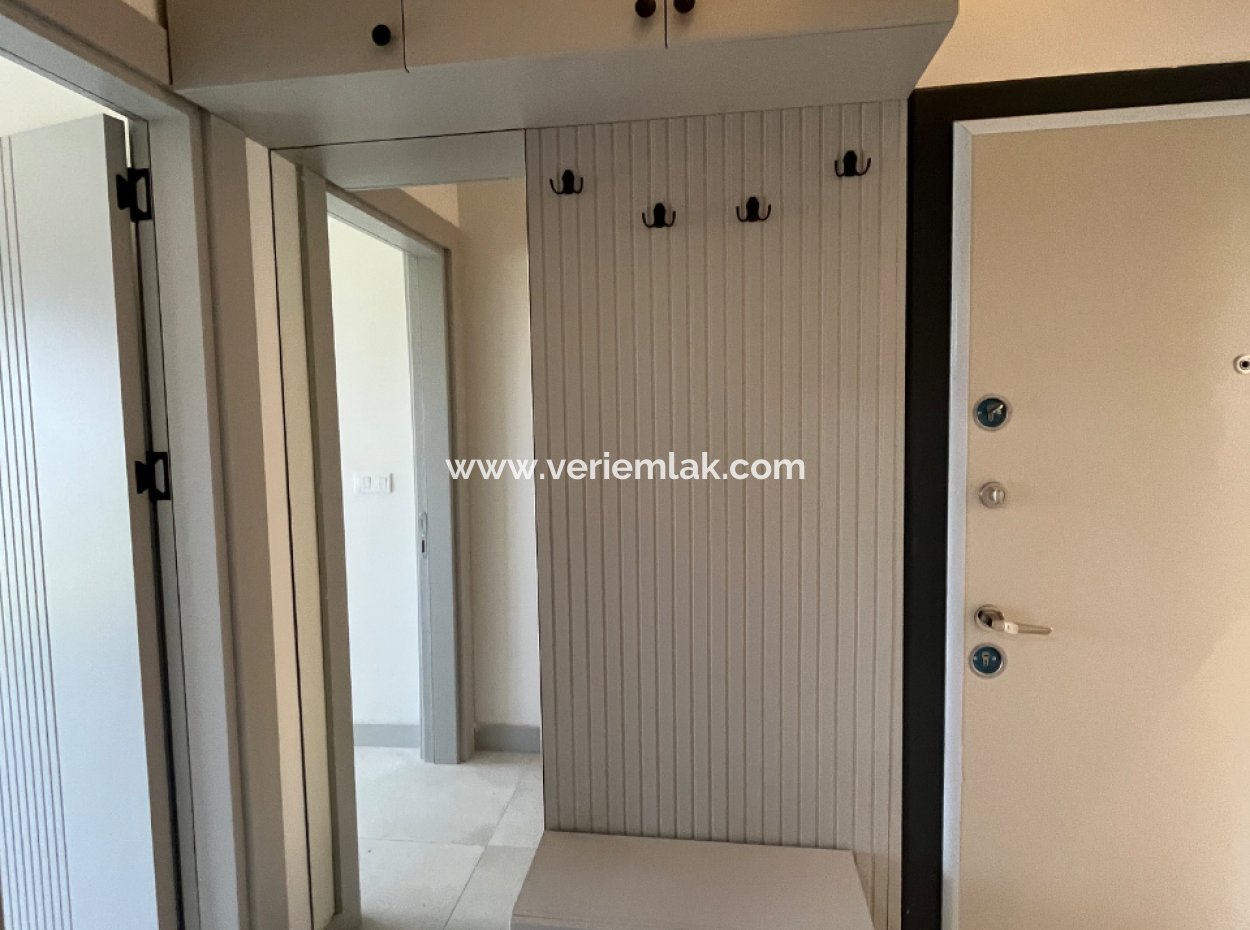 Seferihisar Çolakibrahimbey Mahallesi’nde Bahçe Kullanımlı Sıfır 1+1 Daire