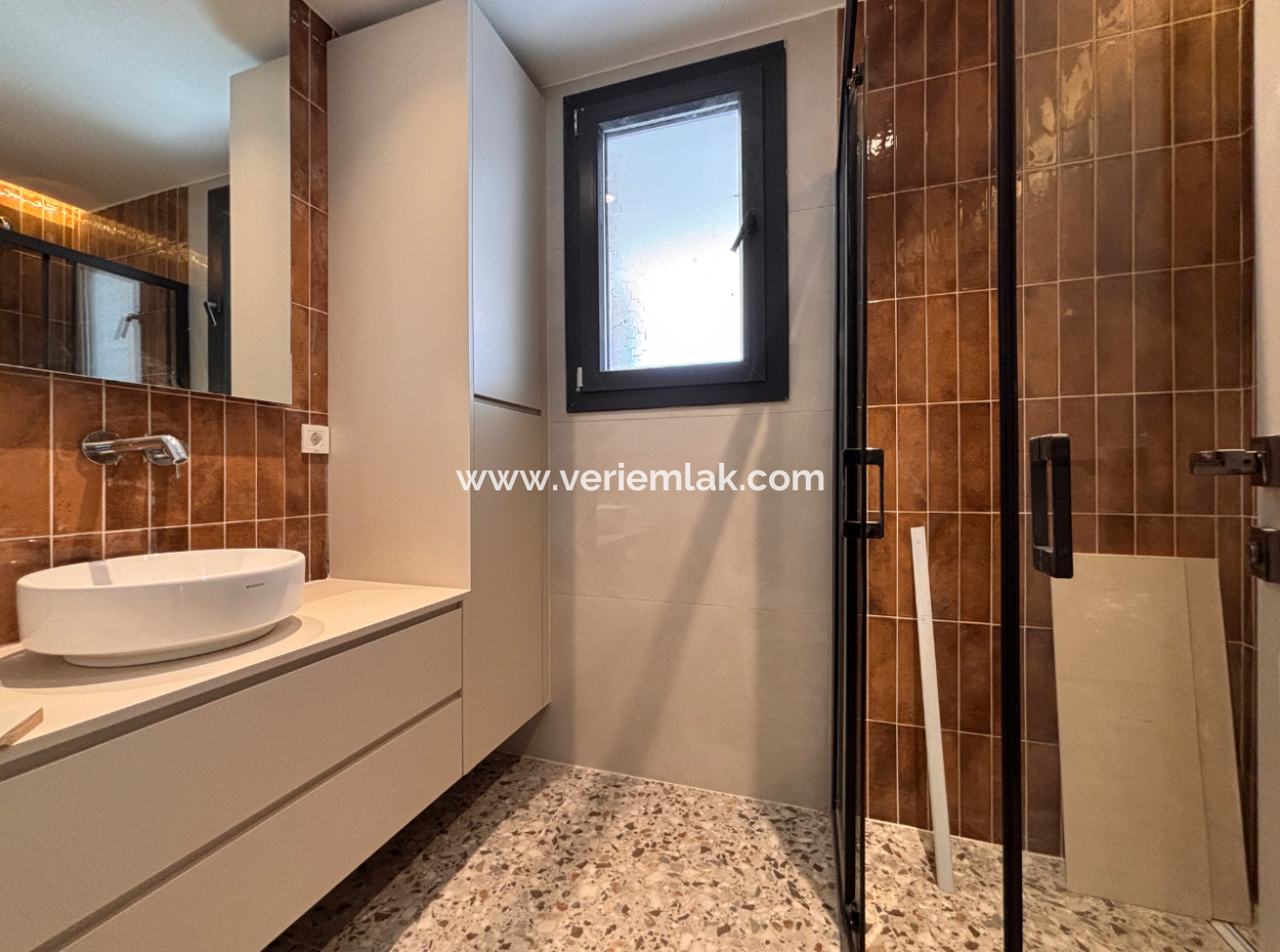 Seferihisar Tepecik Mah Butik Site İçerisinde Satılık 3+1 Villa