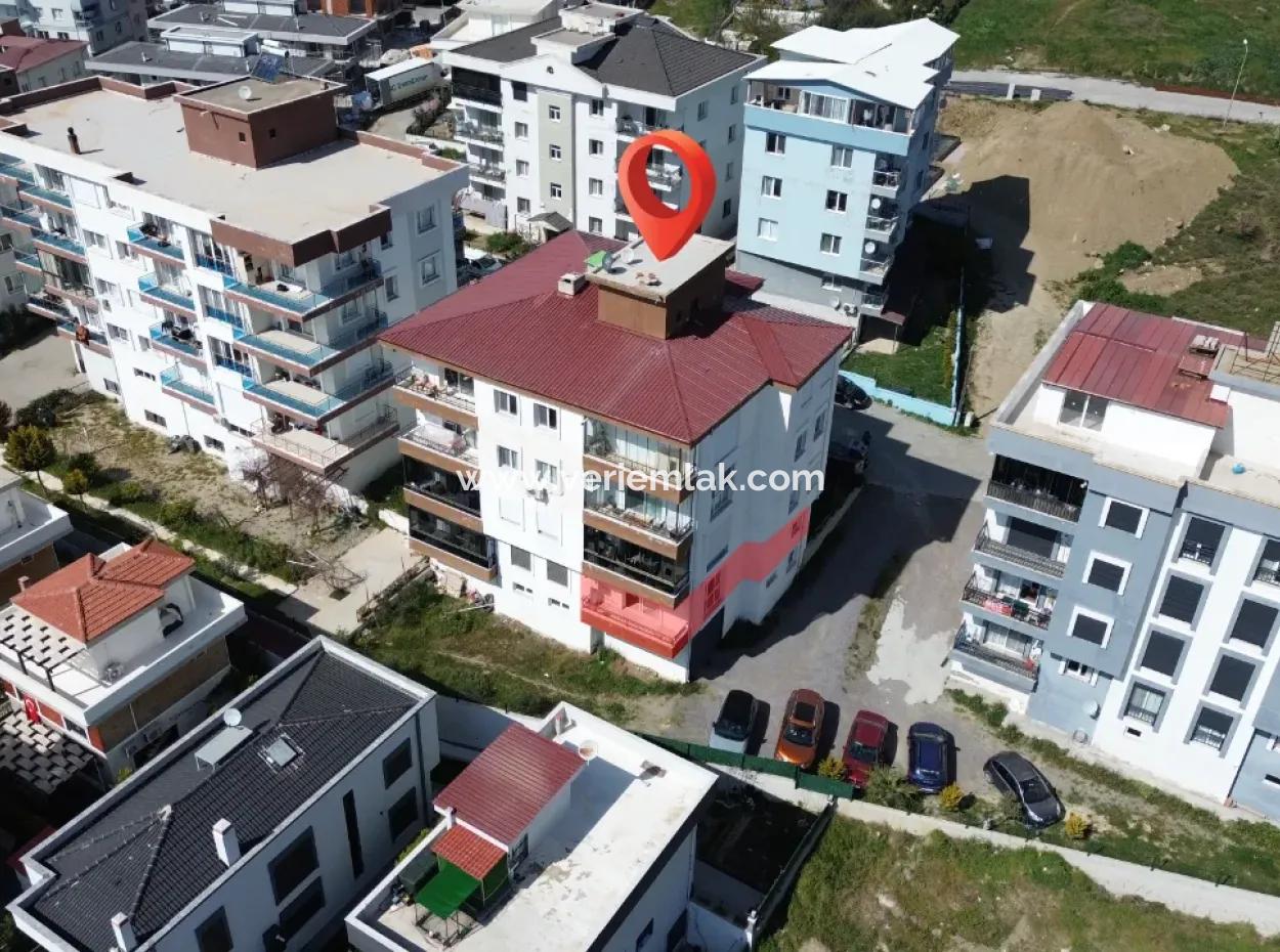 Seferihisar Çolakibrahimbey Mahallesi’nde Kiralık Ferah 1+1 Daire
