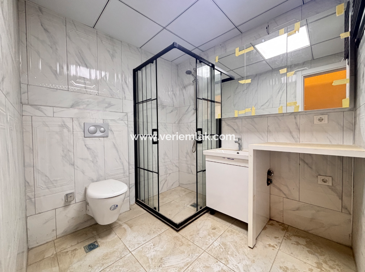 Seferihisar Havuzlu Site İçerisinde Kapalı Mutfak Satılık 3+1 Daire