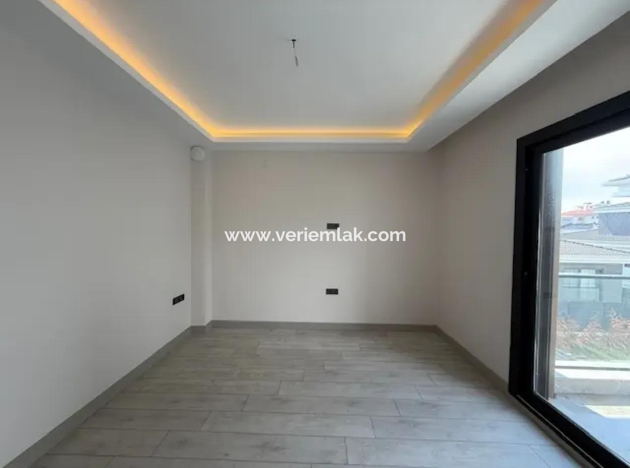 Seferihisar Camikebir Mahallesi’nde Ultra Lüks 2+1 Satılık Daire