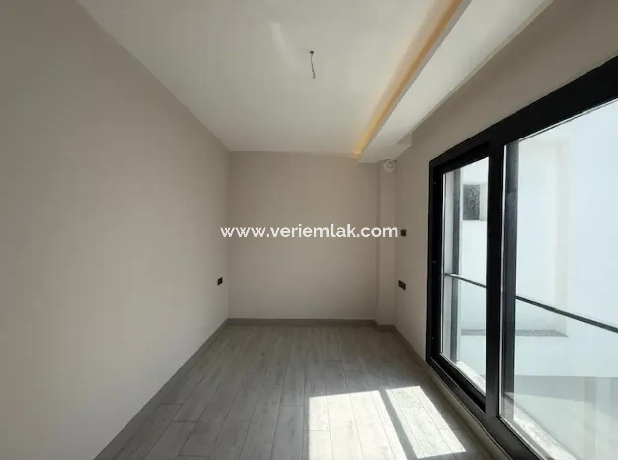 Seferihisar Camikebir Mahallesi’nde Ultra Lüks 2+1 Satılık Daire