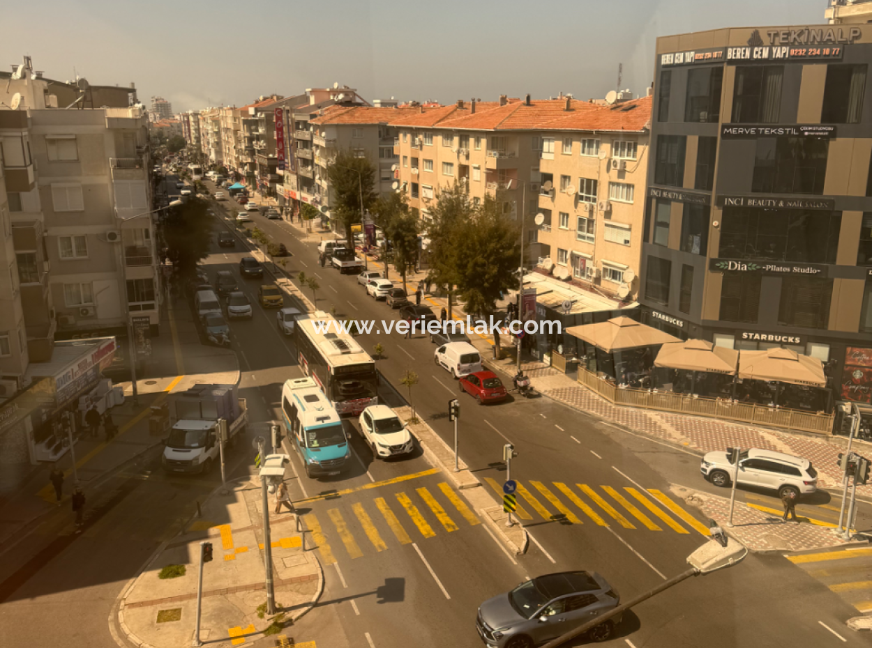 Narlıdere Mithatpaşa Caddesi Üzerinde Asansörlü Ofis/Büro