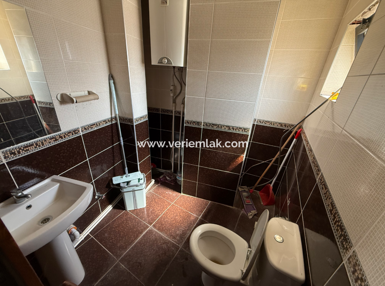 Narlıdere Mithatpaşa Caddesi Üzerinde Asansörlü Ofis/Büro