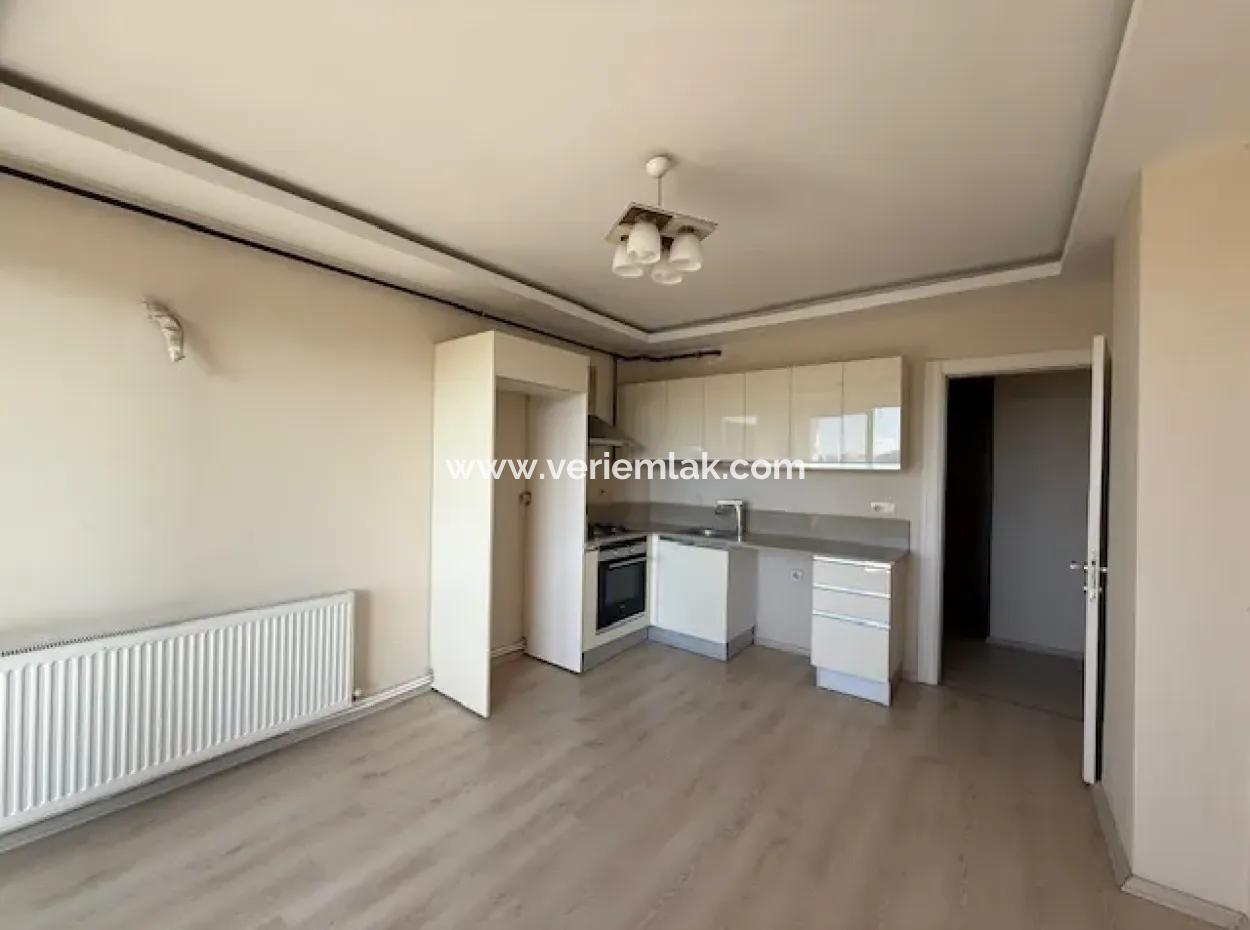 Seferihisar Merkez’de Kiralık 2+1 Daire – Kaçırılmayacak Fırsat!