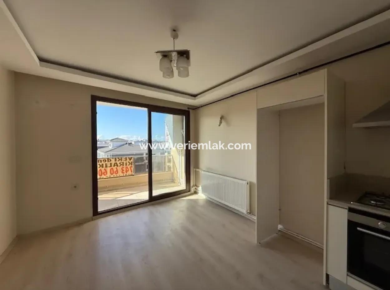 Seferihisar Merkez’de Kiralık 2+1 Daire – Kaçırılmayacak Fırsat!