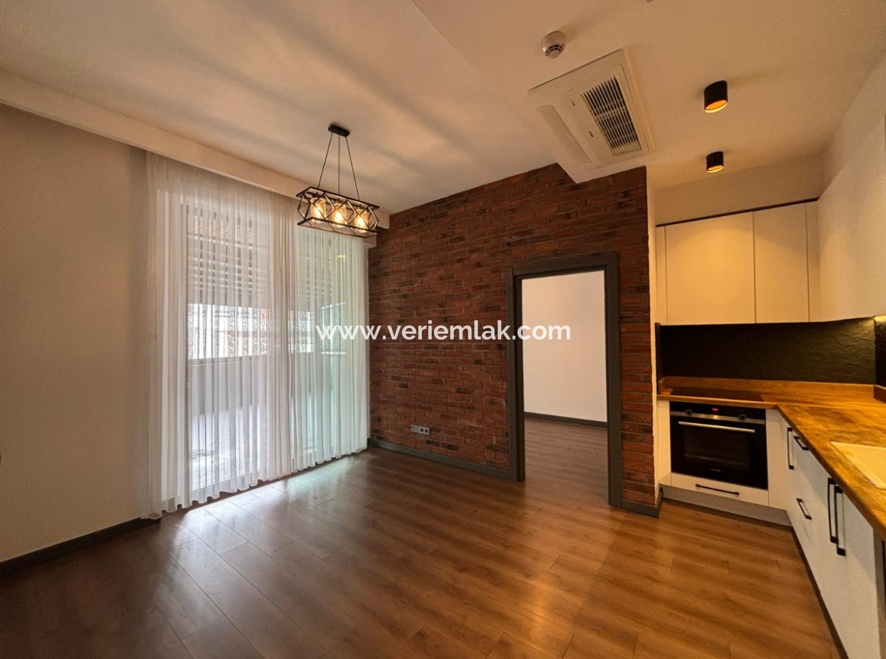 Bornova Yaşar Üniversitesi Yakını 80M2 2+1 Kış Bahçeli Lüks Kiralık Daire!