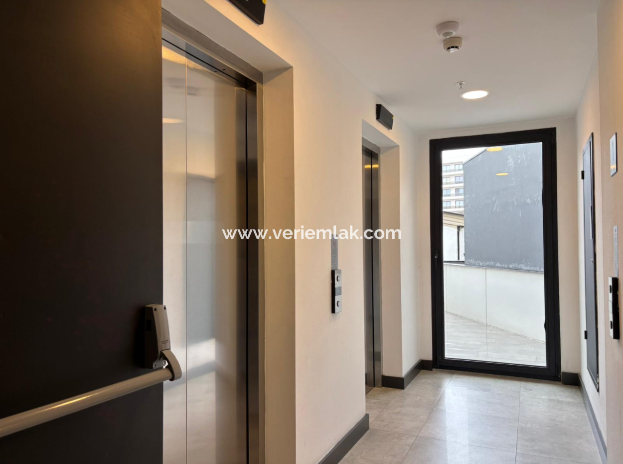 Bornova Yaşar Üniversitesi Yakını 80M2 2+1 Kış Bahçeli Lüks Kiralık Daire!