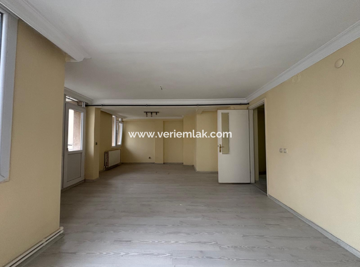 Alsancak Özel Sağlık Yakını 4.Kat 2+1 Kombili Kiralık Daire!