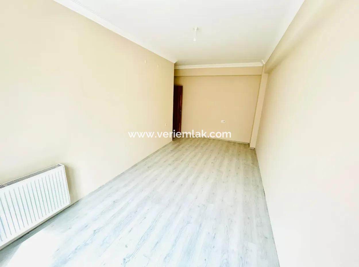 Yeni Doğan Mahallesinde Kemer İzban Yakını Kiralık Bakımlı Daire