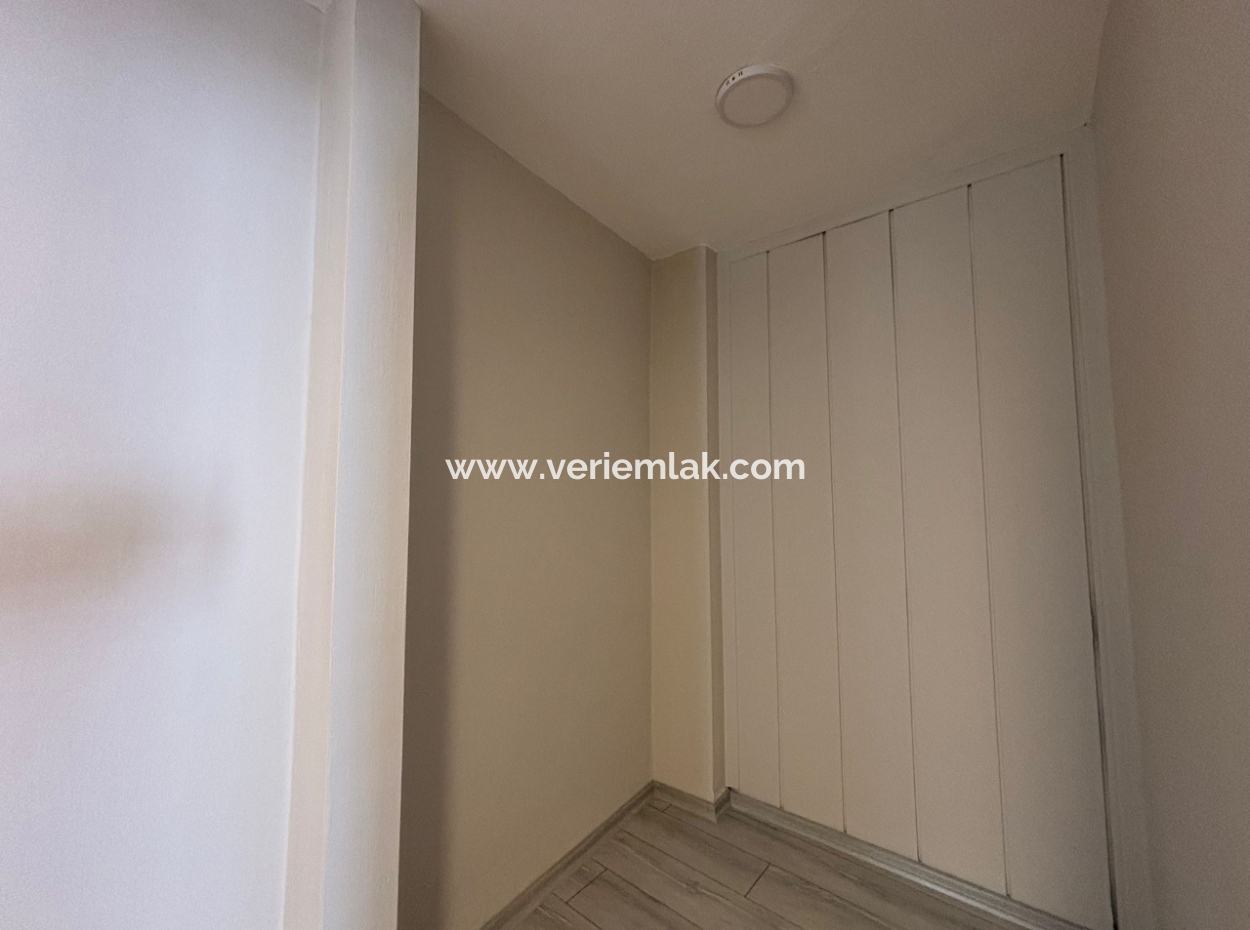 Alsancak Talatpaşa Bulvarında 1+1 4.Kat Kiralık Daire!