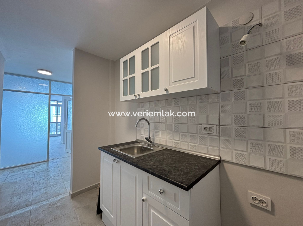 Alsancak Talatpaşa Bulvarında 1+1 4.Kat Kiralık Daire!