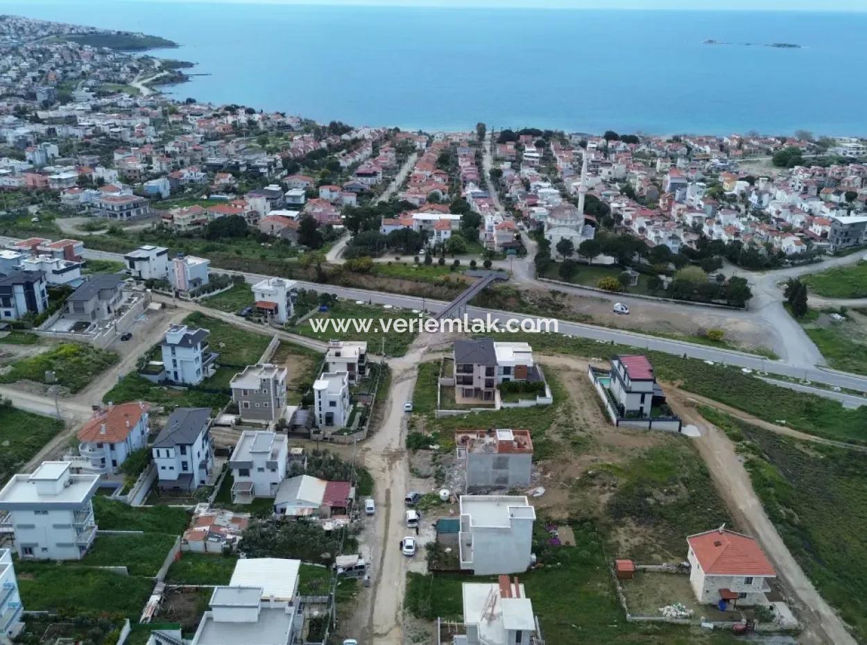 Seferihisar Akarca'da 275 M² Satılık Villa İmarlı Arsa