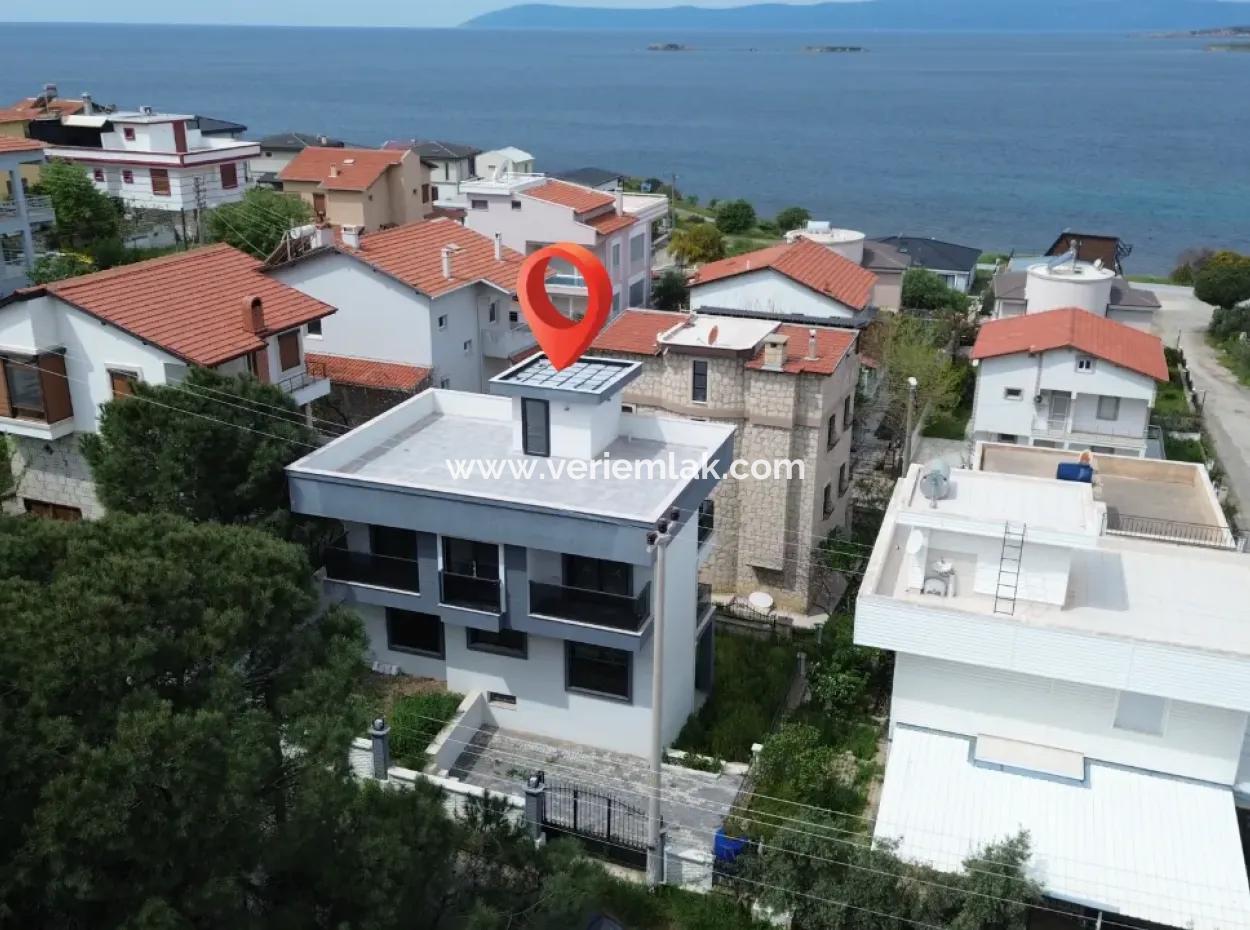 Akarca’da Denize 100 Metre Mesafede Sıfır Villa
