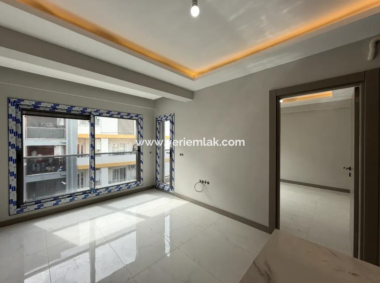 Seferihisar Merkezde Kiralık Sıfır 1+1 Daire