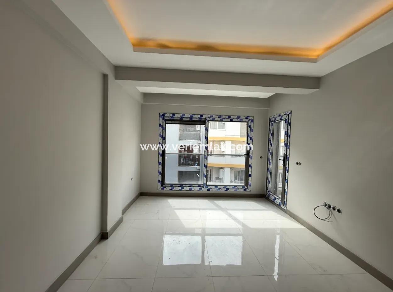 Seferihisar Merkezde Kiralık Sıfır 1+1 Daire