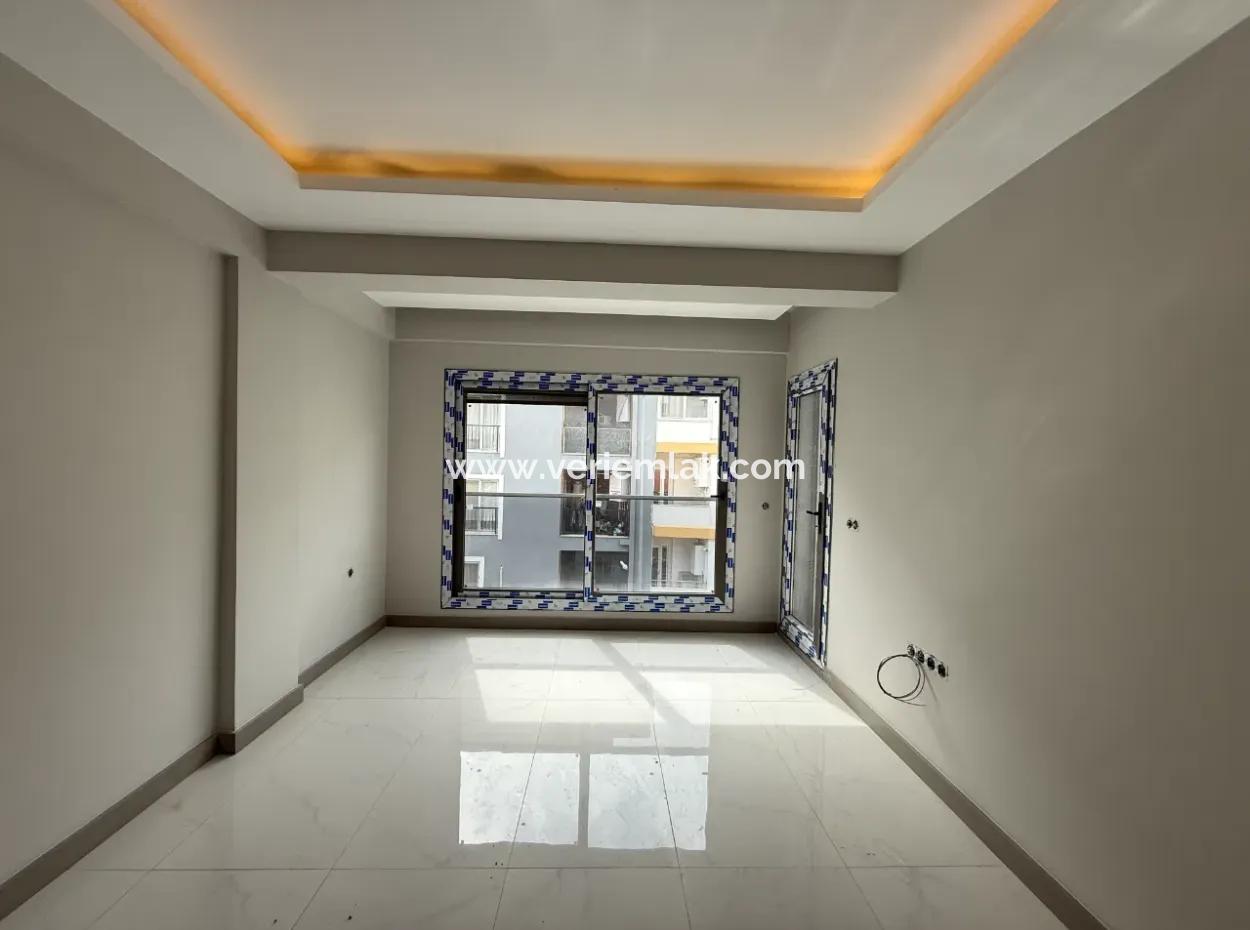 Seferihisar Merkezde Kiralık Sıfır 1+1 Daire