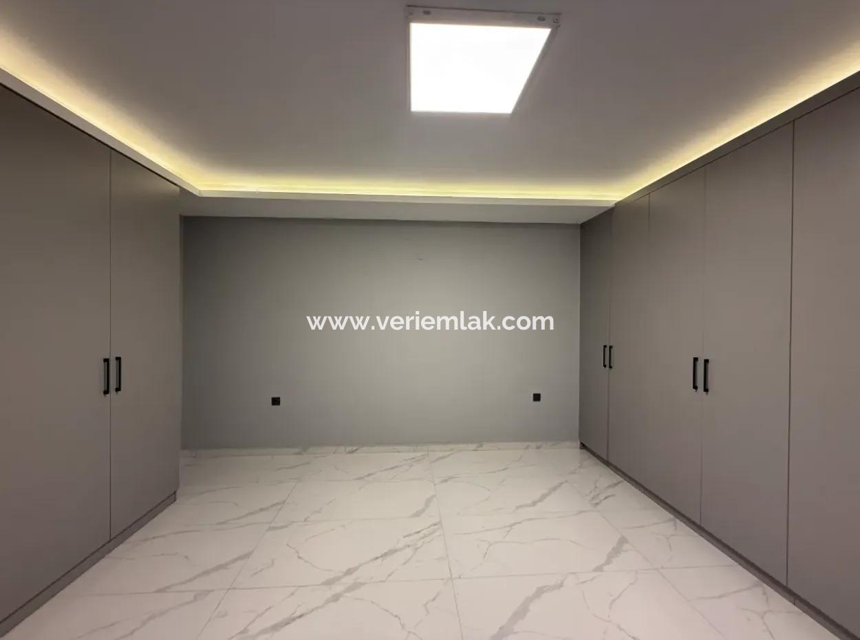 Seferihisar Bahçeşehir’de Malikaneler Bölgesinde Kiralık Müstakil Havuzlu Villa