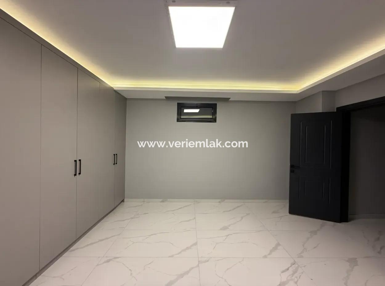 Seferihisar Bahçeşehir’de Malikaneler Bölgesinde Kiralık Müstakil Havuzlu Villa