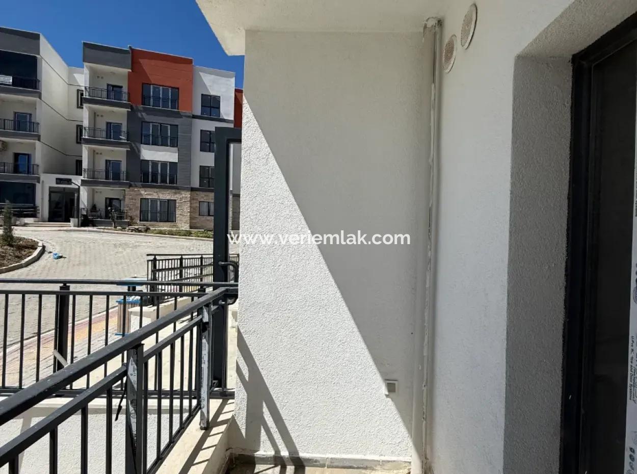 Seferihisar Toki’de Kiralık Sıfır 2+1 Daire