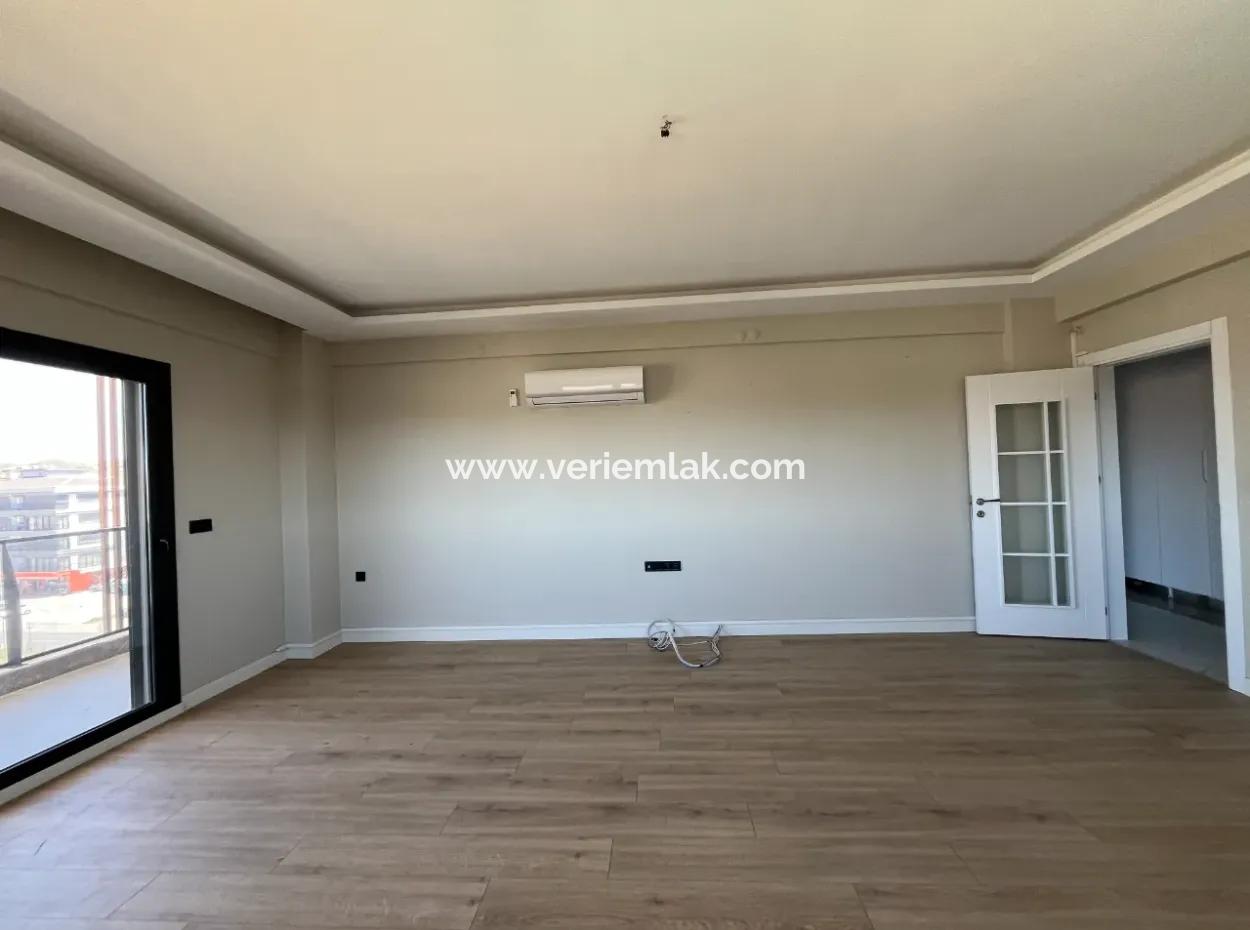 Seferihisar Kuşadası Yolu Üzerinde Kiralık Geniş 3+1 Daire