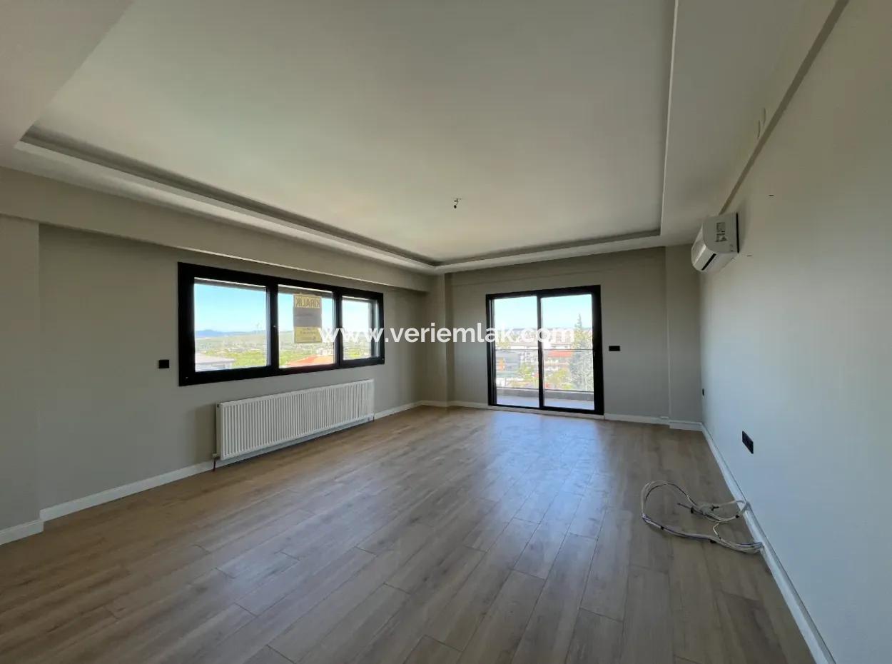 Seferihisar Kuşadası Yolu Üzerinde Kiralık Geniş 3+1 Daire