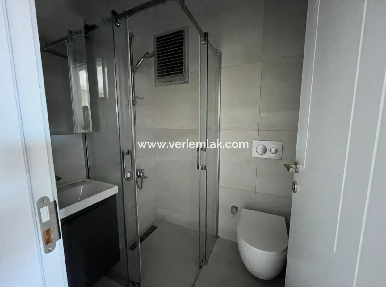 Seferihisar’da Merkeze Yakın Kiralık Geniş 3+1 Daire