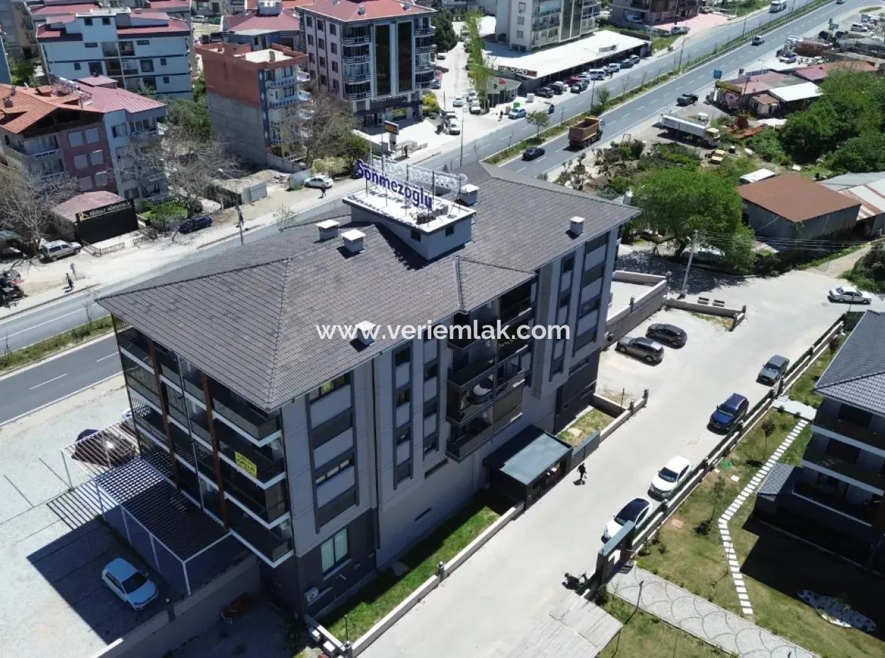 Seferihisar’da Merkeze Yakın Kiralık Geniş 3+1 Daire