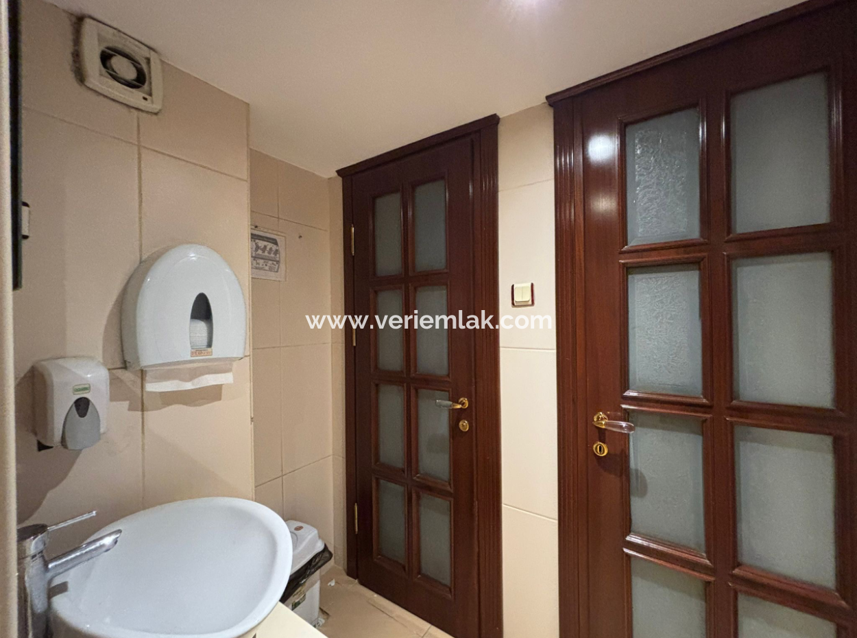 Alsancak Şair Eşref’te 1.Kat 4+1 Köşe,Tabela Hakimiyetli İş Yeri