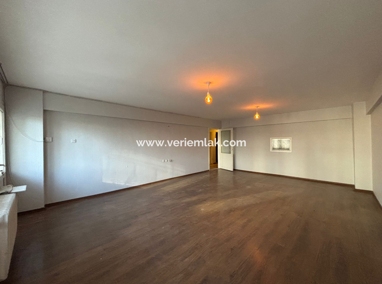 Alsancak Trt Binası Yakını 3+1 140M2 Doğalgazlı Kiralık Daire