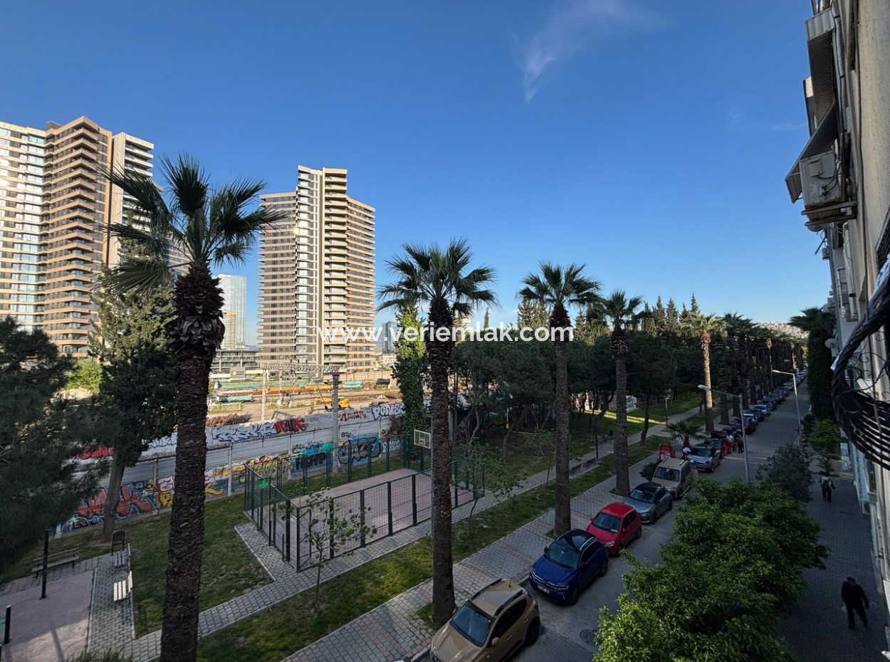 Alsancak Trt Binası Yakını 3+1 140M2 Doğalgazlı Kiralık Daire