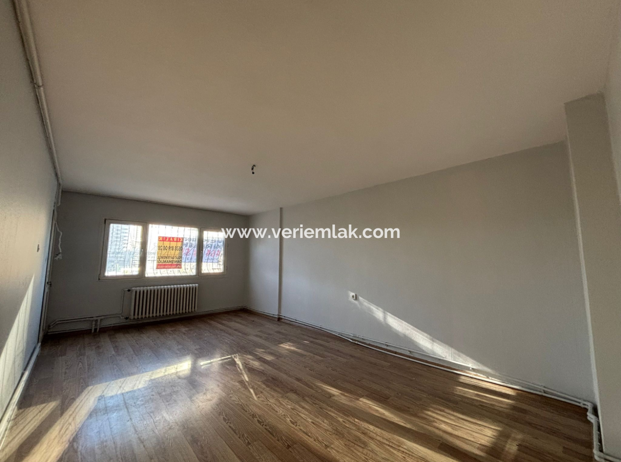 Alsancak Trt Binası Yakını 3+1 140M2 Doğalgazlı Kiralık Daire