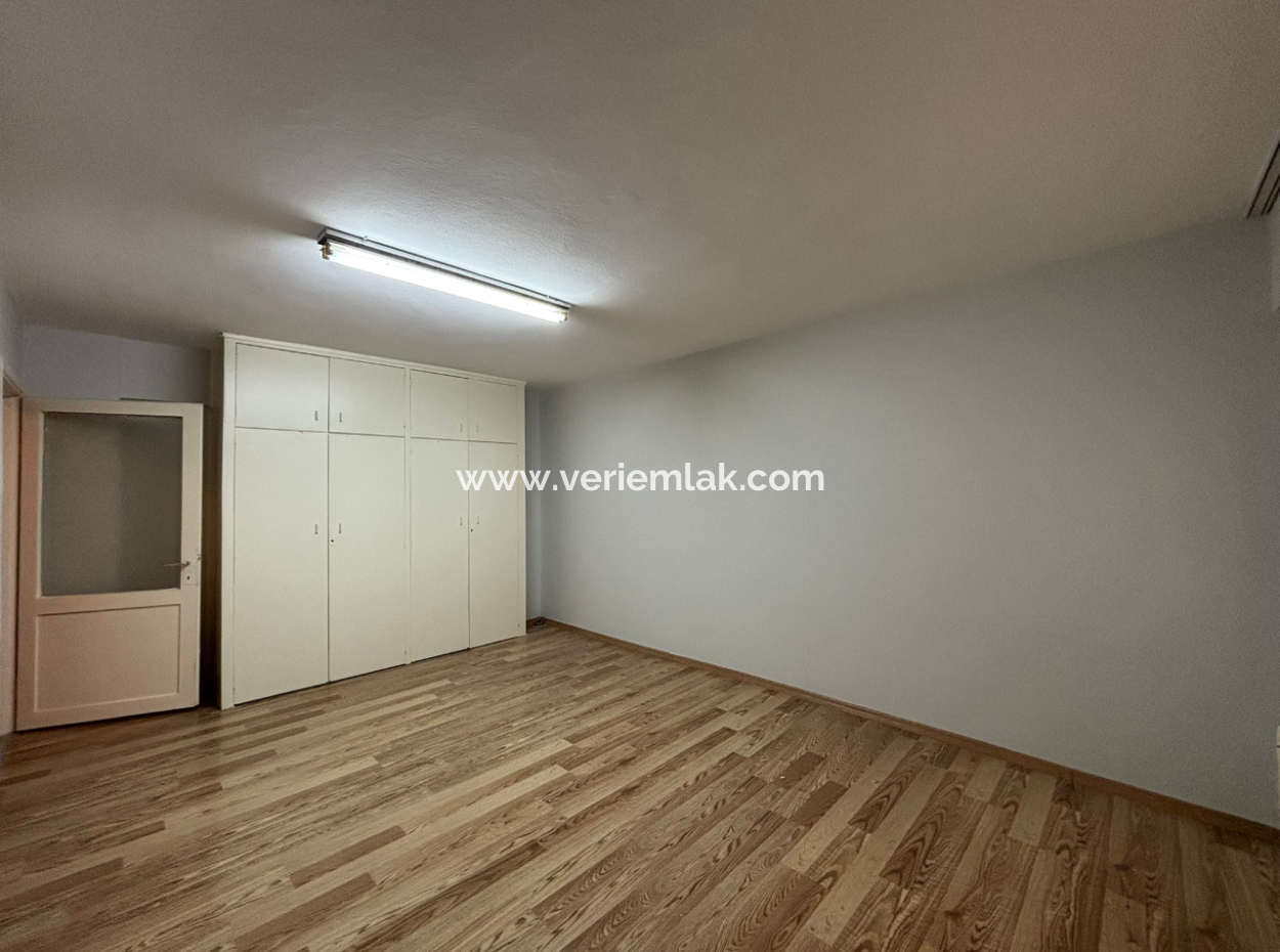 Alsancak Trt Binası Yakını 3+1 140M2 Doğalgazlı Kiralık Daire