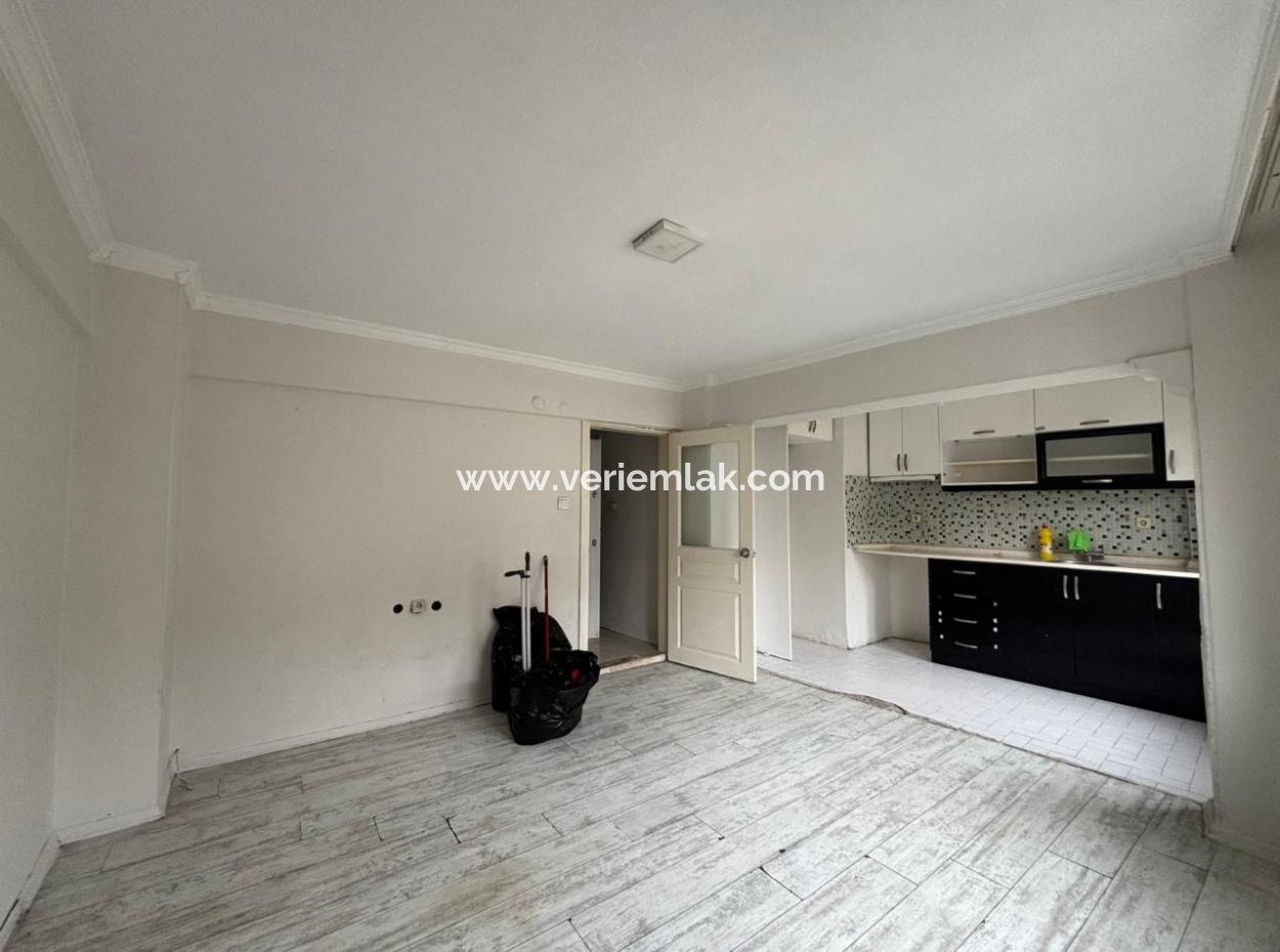 Alsancak Kıbrıs Şehitleri Yakını Boş 2+1 Fırsat Kiralık Daire