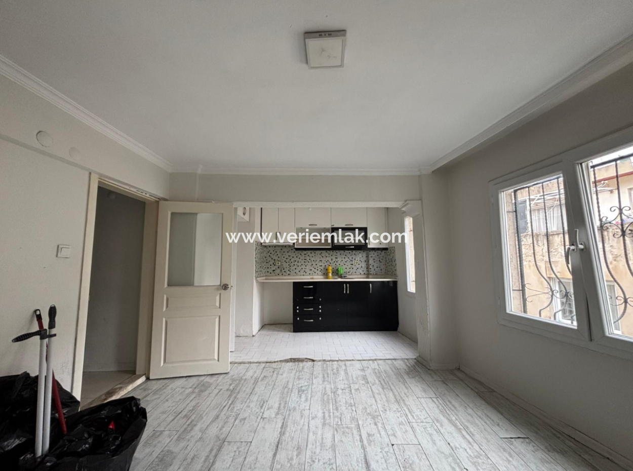 Alsancak Kıbrıs Şehitleri Yakını Boş 2+1 Fırsat Kiralık Daire